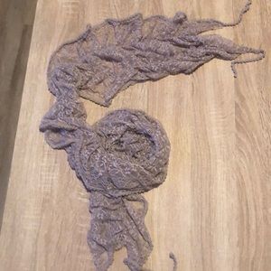 Lilac Cinched Lace Scarf